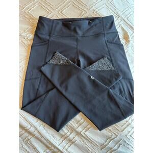 GUC Lululemon size 8 25” Tight Stuff Reflective Dot Scalloped Hem Tights